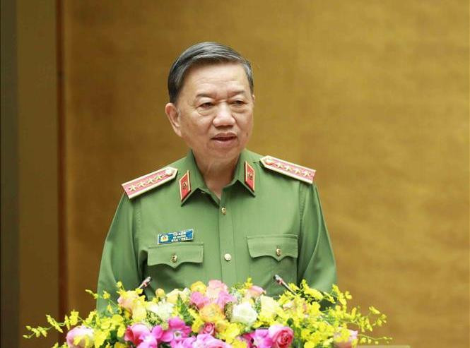 Bộ trưởng Tô Lâm giới thiệu, quán triệt chuyên đề "Những nhận thức mới, tư duy mới về an ninh quốc gia"