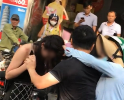 Quang cảnh một vụ "đánh ghen" mới xảy ra tại phố Lý Nam Đế, Hà Nội