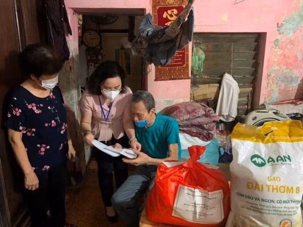 Thời gian qua, nhiều người dân đã được nhận hỗ trợ do bị ảnh hưởng bởi dịch Covid-19