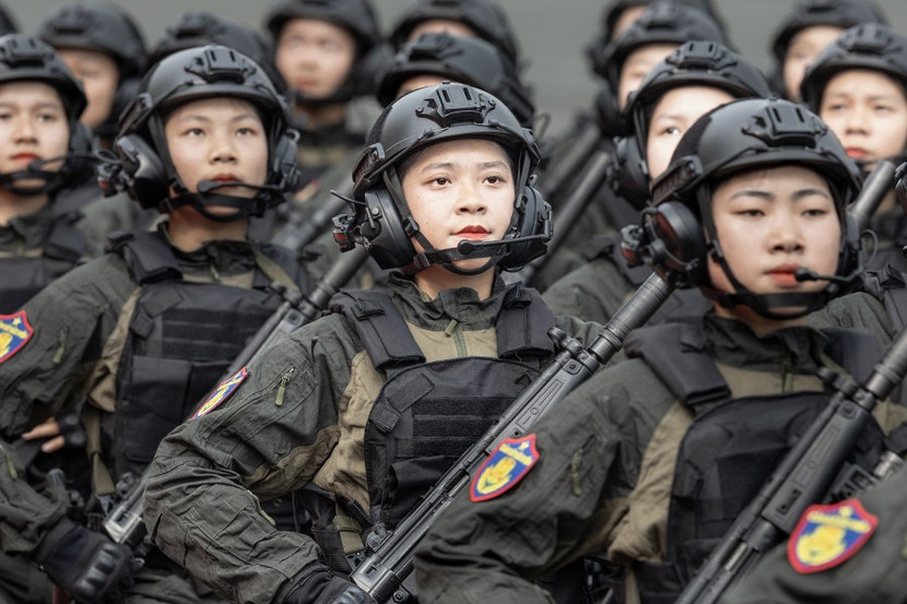 Diễu hành trong ngày truyền thống Cảnh sát cơ động - Ảnh: Trần Quốc Tuấn Diễu hành trong ngày truyền thống Cảnh sát cơ động - Ảnh: Trần Quốc Tuấn