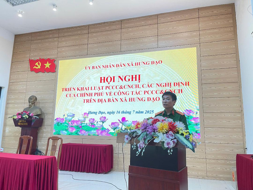 Trung tá Nguyễn Tuấn Dương - Phó trưởng Phòng Cảnh sát PCCC&amp;CNCH phát biểu tại hội nghị