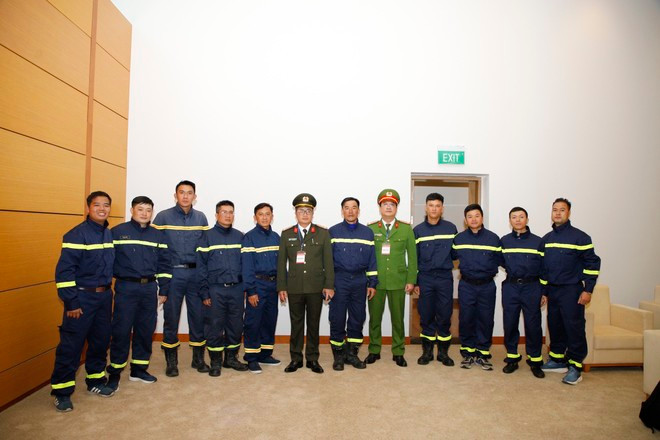 Đại tá Nguyễn Thành Long - Phó Giám đốc CATP Hà Nội đón 5 chiến sĩ Cảnh sát PCCC và CNCH của CATP trở về từ Thổ Nhĩ Kỳ (tháng 2/2023)