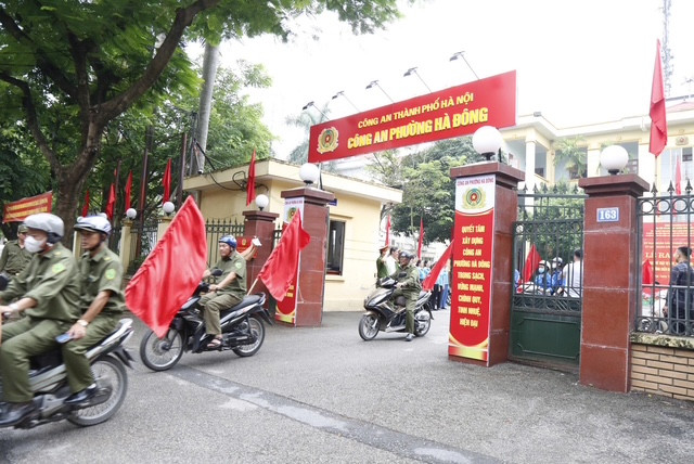 Các lực lượng lên đường làm nhiệm vụ tuyên truyền