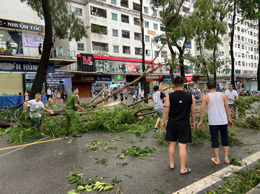 Khắc phục hậu quả do bão số 3, sáng 8-9 Khắc phục hậu quả do bão số 3, sáng 8-9