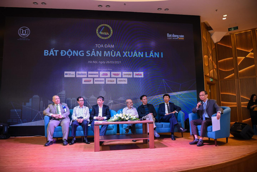 Các chuyên gia thảo luận tại Tọa đàm Bất động sản mùa Xuân lần thứ I