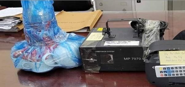 Các đối tượng và tang vật vụ án Các đối tượng và tang vật vụ án