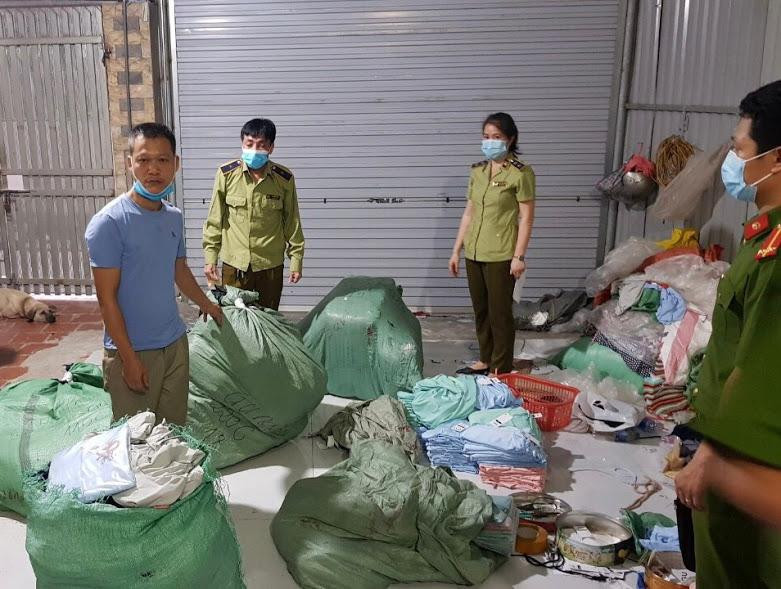 Lực lượng Công an - Quản lý thị trường Hà Nội xử lý vu gian lận thương mại Lực lượng Công an - Quản lý thị trường Hà Nội xử lý vu gian lận thương mại