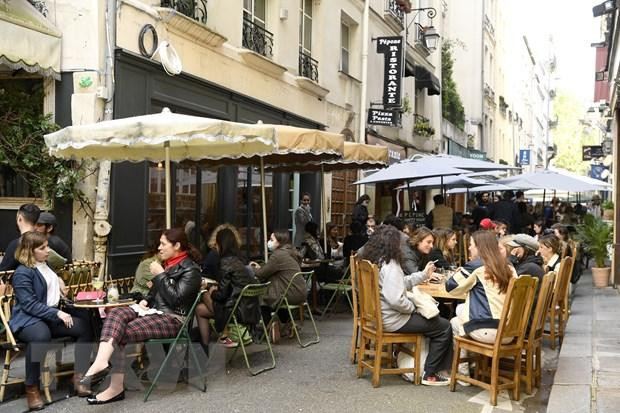 Pháp đặt mục tiêu hoàn tất tiêm chủng cho khoảng 35 triệu người, tương đương hơn 50% dân số, đến trước cuối mùa hè này