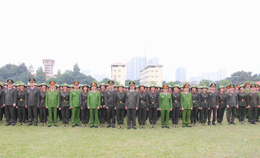 Thứ trưởng Nguyễn Văn Thành cùng các đại biểu chụp ảnh với các học viên khóa huấn luyện 2020 – 2021