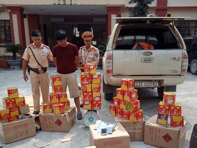 Các loại pháo mua bán nhập lậu, trôi nổi trên thị trường đều bị cấm Các loại pháo mua bán nhập lậu, trôi nổi trên thị trường đều bị cấm