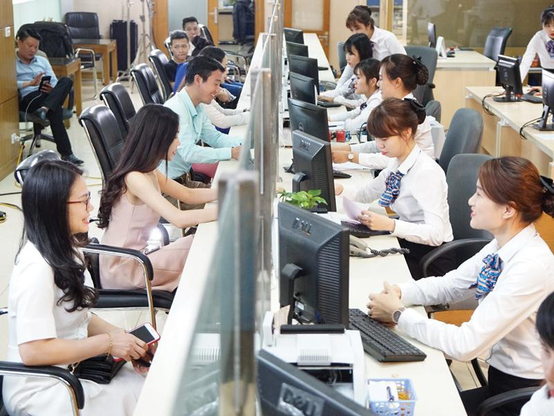 Những đợt giảm lãi suất điều hành, trần lãi suất càng về sau càng giảm hiệu ứng