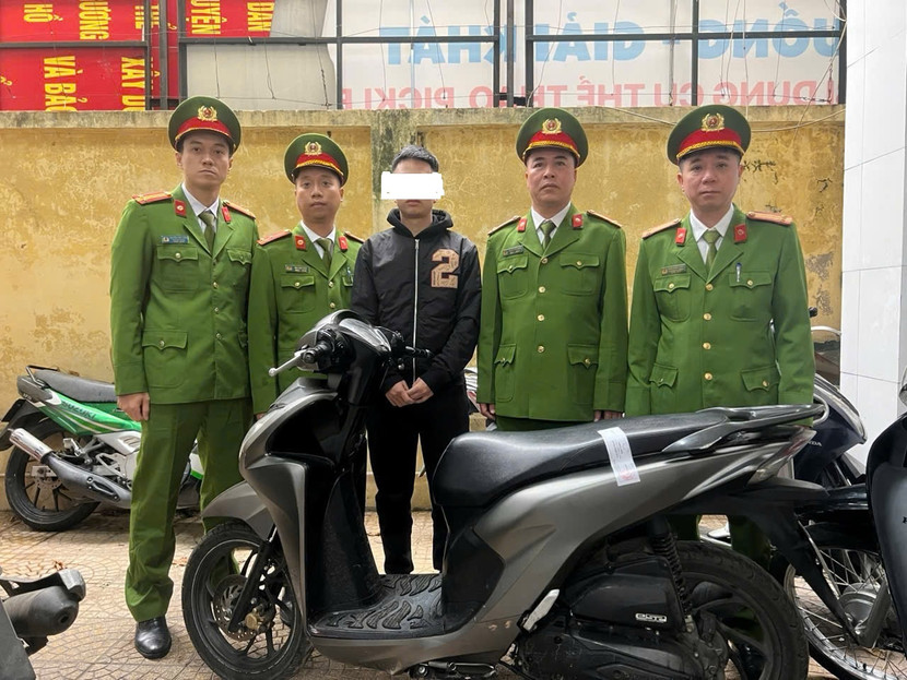 Nam thanh niên bị tổ công tác CAQ Hai Bà Trưng phát hiện có chất ma túy trong cơ thể