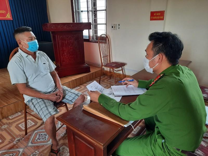 Đối tượng Nguyễn Văn Minh tại cơ quan công an