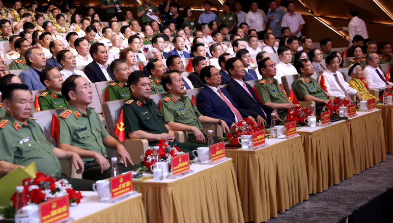 Thủ tướng Phạm Minh Chính với các đại biểu dự đại hội.