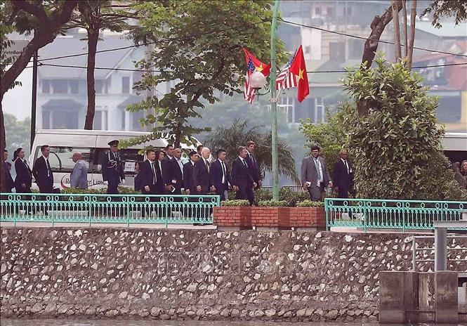 Tổng thống Mỹ thăm nơi ghi dấu kỷ niệm với cố Thượng Nghị sĩ John McCain