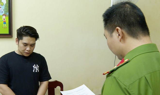 CQĐT tống đạt quyết định tố tụng đối với đối tượng Tạ Tùng Lâm