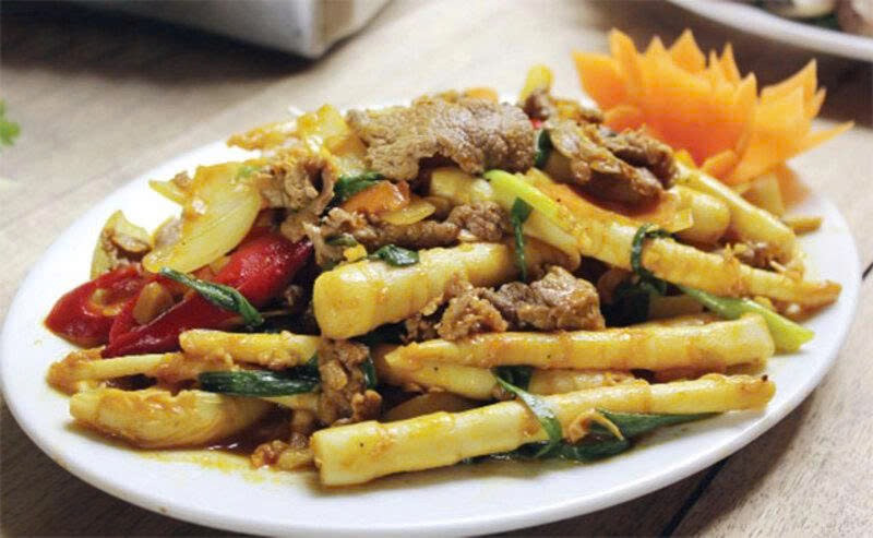 Xào măng sặt với thịt trâu gác bếp mang đậm hương vị vùng cao Xào măng sặt với thịt trâu gác bếp mang đậm hương vị vùng cao