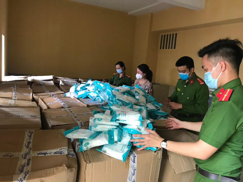 CAQ Bắc Từ Liêm kiểm đếm số tang vật bị thu giữ