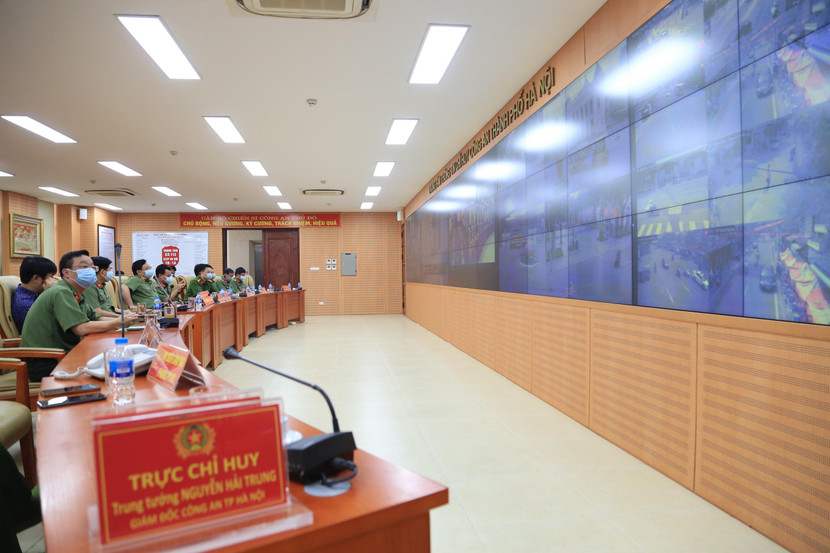 Ban Giám đốc CATP kiểm tra công tác ứng trực xử lý thông tin tại Trung tâm thông tin CATP