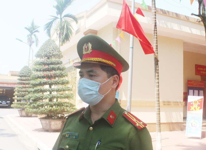 Thượng tá Phạm Xuân Thắng, Phó Giám thị Trại tạm giam số 1 CATP Hà Nội chia sẻ với PV về công tác bảo vệ bầu cử của đơn vị