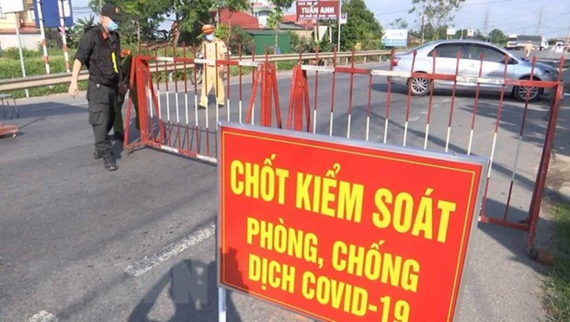 Các lực lượng lập chốt kiểm soát phòng, chống dịch Covid-19