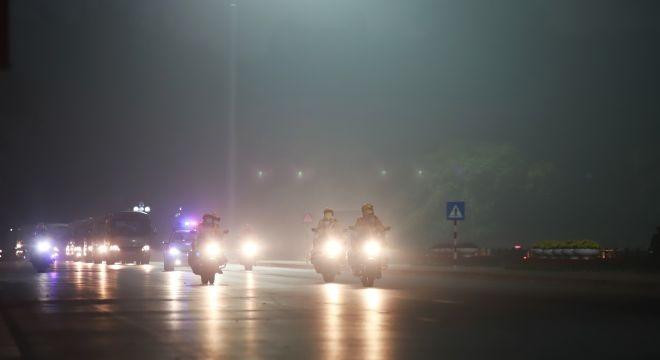 Hà Nội trong những ngày qua nhiệt độ xuống thấp, gió lạnh nhưng tất cả các kíp dẫn vẫn đảm bảo tuyệt đối an toàn, chính xác đến từng giây Hà Nội trong những ngày qua nhiệt độ xuống thấp, gió lạnh nhưng tất cả các kíp dẫn vẫn đảm bảo tuyệt đối an toàn, chính xác đến từng giây