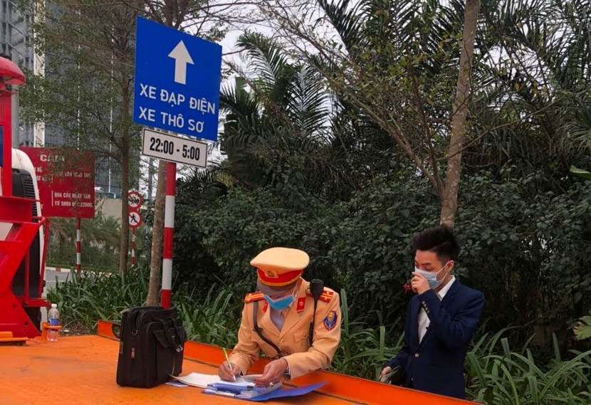 Lực lượng CSGT toàn quốc tăng cường kiểm tra xử lý vi phạm, phòng ngừa TNGT