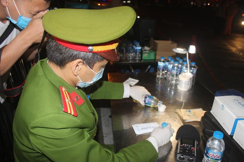 Việc kiểm tra còn đánh giá thực trạng người điều khiển xe sử dụng chất ma túy, vi phạm nồng độ cồn và chất kích thích khác, góp phần kiềm chế, giảm tai nạn giao thông, nhất là các vụ tai nạn có nguyên nhân trực tiếp từ vi phạm nồng độ cồn, ma túy. Việc kiểm tra còn đánh giá thực trạng người điều khiển xe sử dụng chất ma túy, vi phạm nồng độ cồn và chất kích thích khác, góp phần kiềm chế, giảm tai nạn giao thông, nhất là các vụ tai nạn có nguyên nhân trực tiếp từ vi phạm nồng độ cồn, ma túy.