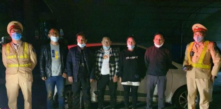 CSGT phát hiện 4 trường hợp người Trung Quốc nhập cảnh trái phép CSGT phát hiện 4 trường hợp người Trung Quốc nhập cảnh trái phép