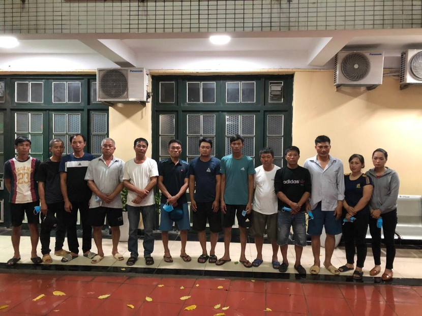 Các đối tượng khai thác cát trái phép bị Phòng CSHS cùng với CSGT, CAH Gia Lâm phát hiện, xử lý Các đối tượng khai thác cát trái phép bị Phòng CSHS cùng với CSGT, CAH Gia Lâm phát hiện, xử lý