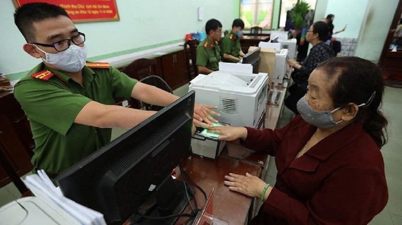 Lực lượng Công an cơ sở tăng cường chuyển biến hiệu quả, mạnh mẽ công tác cấp CCCD gắn chip Lực lượng Công an cơ sở tăng cường chuyển biến hiệu quả, mạnh mẽ công tác cấp CCCD gắn chip