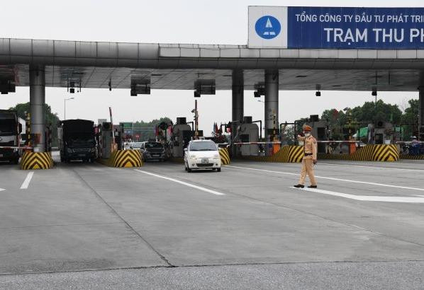 Cục CSGT triển khai lực lượng kiểm tra phát hiện vi phạm nồng độ cồn, ma túy tại cao tốc Hà Nội - Lào Cai