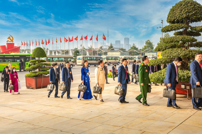 Dù Đại hội diễn ra vào thời điểm cuối năm, gần Tết, song không chỉ việc đi lại của các đại biểu được đảm bảo mà giao thông trên toàn địa bàn thành phố cũng được Phòng CSGT cũng như các đơn vị khác thực hiện thông suốt Dù Đại hội diễn ra vào thời điểm cuối năm, gần Tết, song không chỉ việc đi lại của các đại biểu được đảm bảo mà giao thông trên toàn địa bàn thành phố cũng được Phòng CSGT cũng như các đơn vị khác thực hiện thông suốt