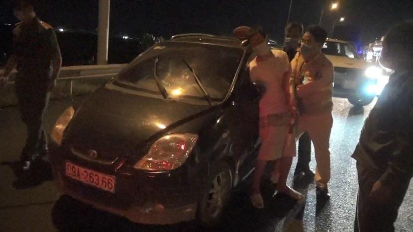 Nhiều lái xe vi phạm quy định phòng, chống dịch và nồng độ cồn đã bị CSGT phát hiện, xử lý