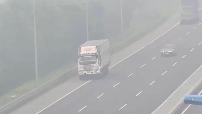 Lái xe vi phạm bị camera ghi lại