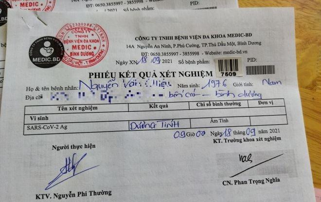 Lái xe chỉnh sửa giấy test nhanh và qua kiểm tra lại cả hai đều dương tính với Covid-19 Lái xe chỉnh sửa giấy test nhanh và qua kiểm tra lại cả hai đều dương tính với Covid-19