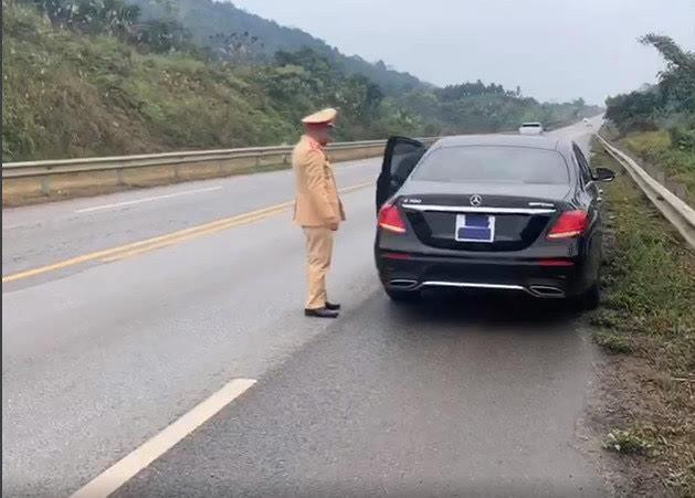 CSGT phát hiện xe dán BKS trên cao tốc