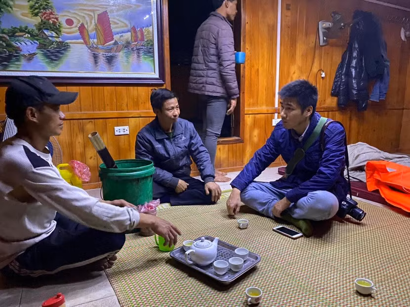 Nhiều thuyền viên tường trình với PV Báo ANTĐ, họ được chủ thuyền thuê vận hành tàu để khai thác cát và được trả công theo sản phẩm, theo tháng