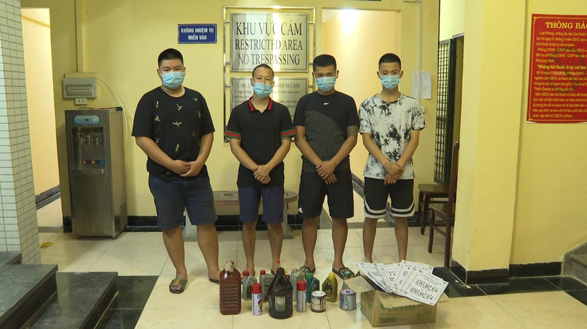 Các đối tượng và tang vật vụ án