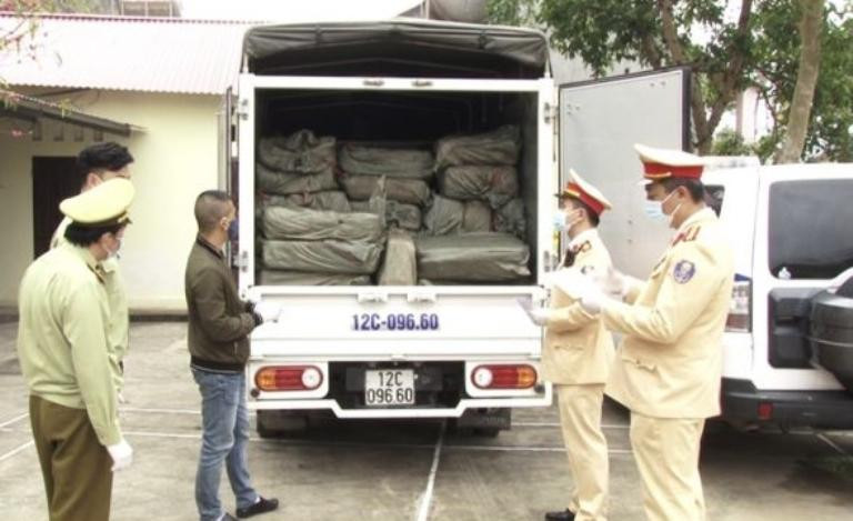 CSGT và các đơn vị chức năng kiểm tra xử lý lái xe vi phạm