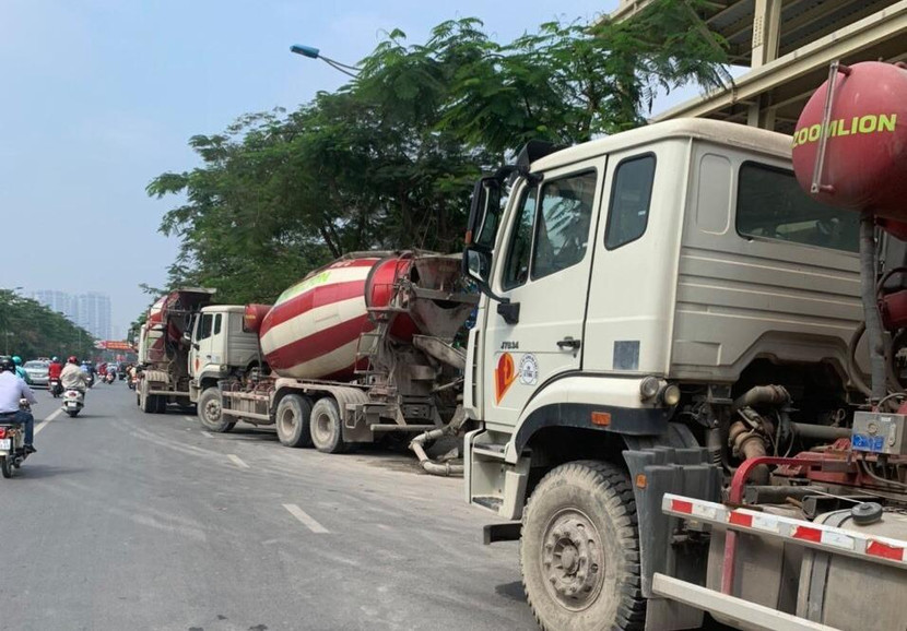 Xử lý nghiêm xe tải, xe bồn trộn bê tông vi phạm nhằm đảm bảo ATGT phục vụ người dân đi lại trên đường