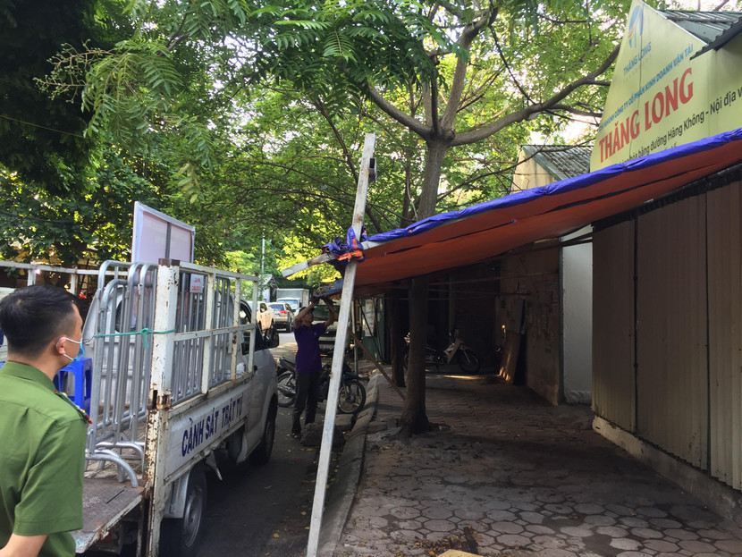 CAP Yên Hòa và Đội CSGT-TT, CAQ Cầu Giấy chủ động nắm tình hình, xử lý nghiêm vi phạm