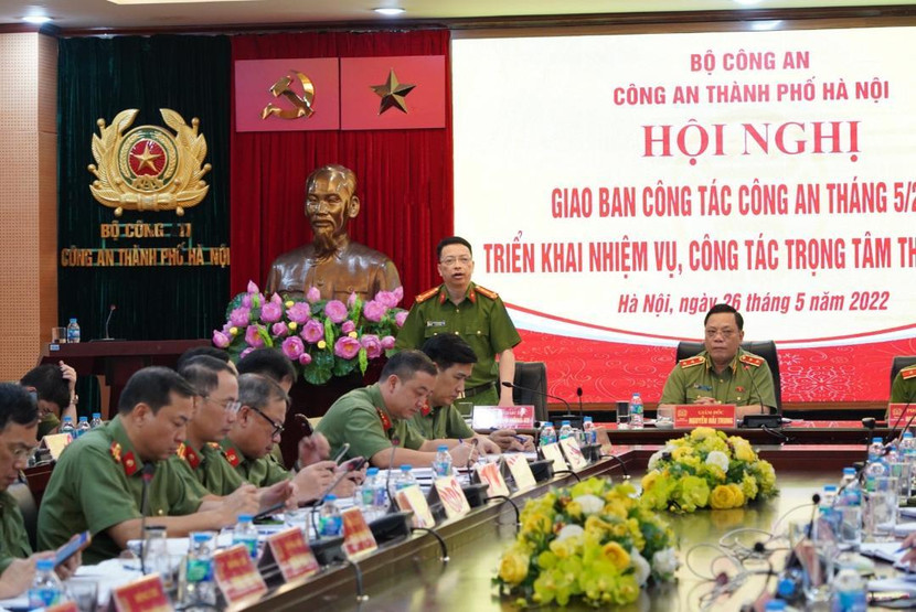 Đại tá Nguyễn Hồng Ky phát biểu tại hội nghị Đại tá Nguyễn Hồng Ky phát biểu tại hội nghị