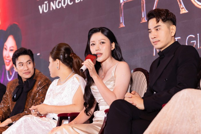 Uyển Ân chia sẻ về vai diễn "phông bạt" của mình