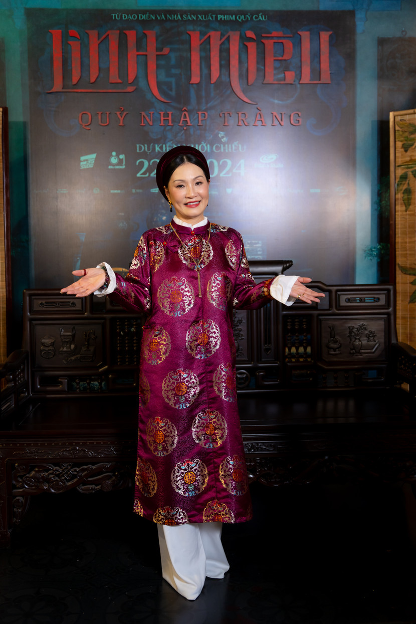 Nghệ sĩ Hồng Đào có vai diễn ấn tượng trong "Linh miêu - Quỷ nhập tràng" Nghệ sĩ Hồng Đào có vai diễn ấn tượng trong "Linh miêu - Quỷ nhập tràng"