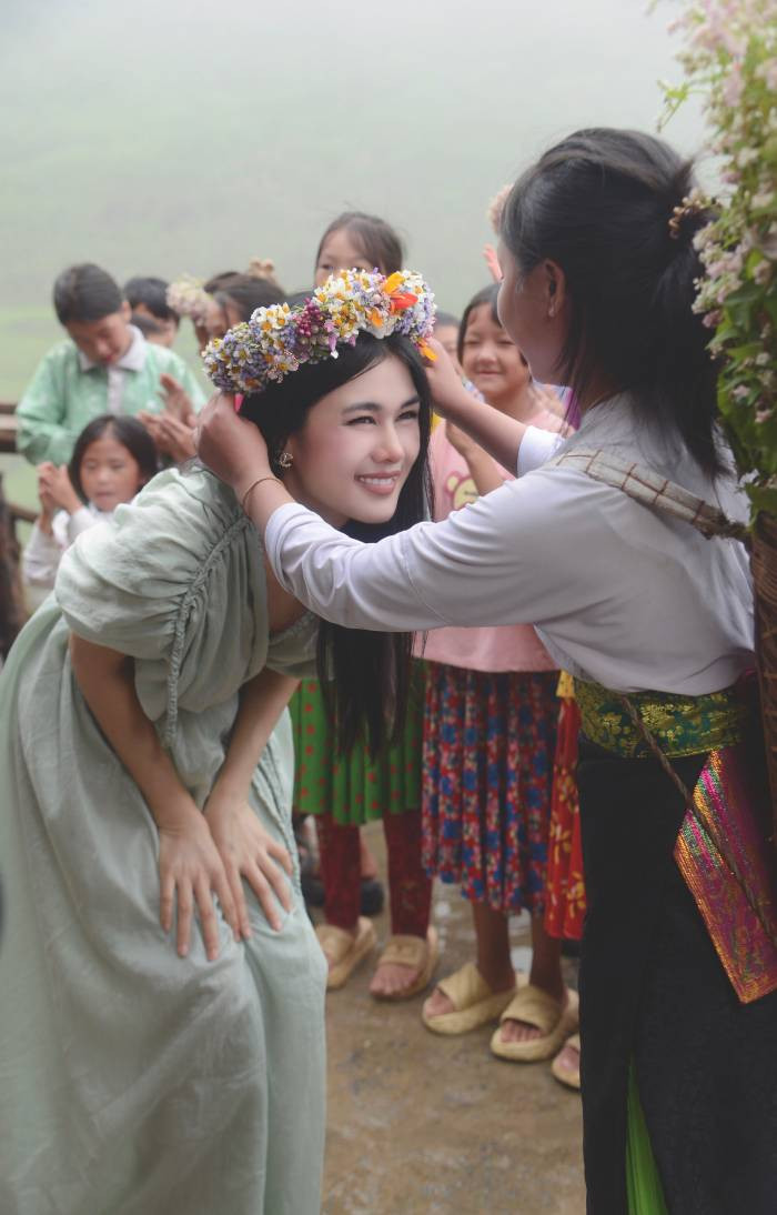 Phúc Anh hạnh phúc đón nhận tình cảm của khán giả