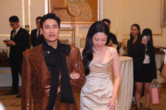 "Bố con" Kiều Minh Tuấn và Uyển Ân tại showcase "Cô dâu hào môn"