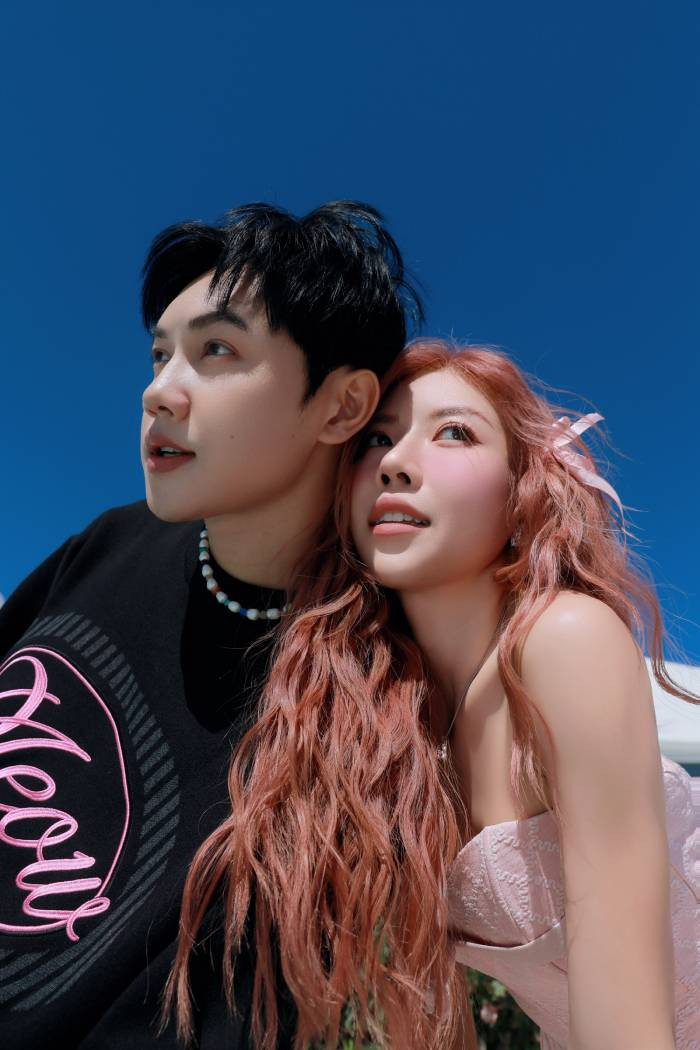 Lần đầu tiên Trang Pháp kết hợp cùng ca sĩ GenZ Jsol trong MV "Gửi chồng tương lai" Lần đầu tiên Trang Pháp kết hợp cùng ca sĩ GenZ Jsol trong MV "Gửi chồng tương lai"