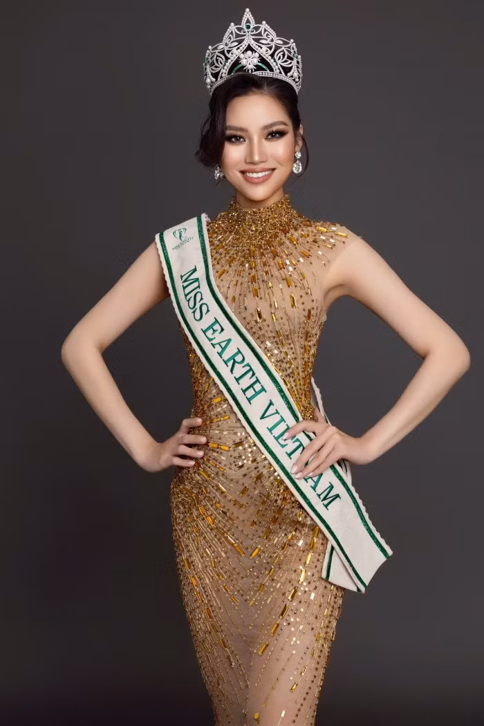 Cao Ngọc Bích từng lọt vào Top 10 Miss Earth Vietnam 2023 và đạt danh hiệu Người đẹp Truyền cảm hứng