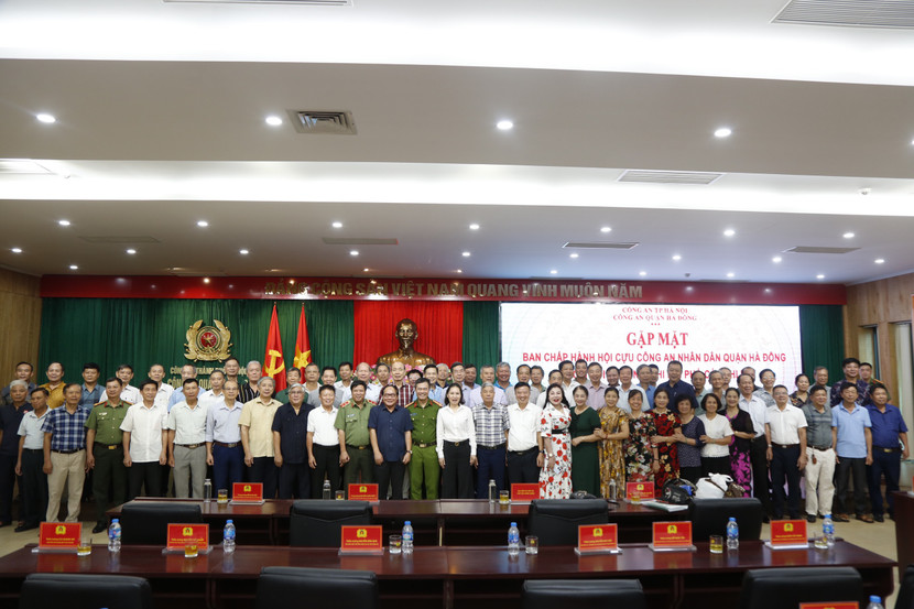 Buổi gặp mặt ý nghĩa để phát huy sức mạnh từng hội viên cựu CAND quận Hà Đông trên mặt trận giữ gìn ANTT Buổi gặp mặt ý nghĩa để phát huy sức mạnh từng hội viên cựu CAND quận Hà Đông trên mặt trận giữ gìn ANTT